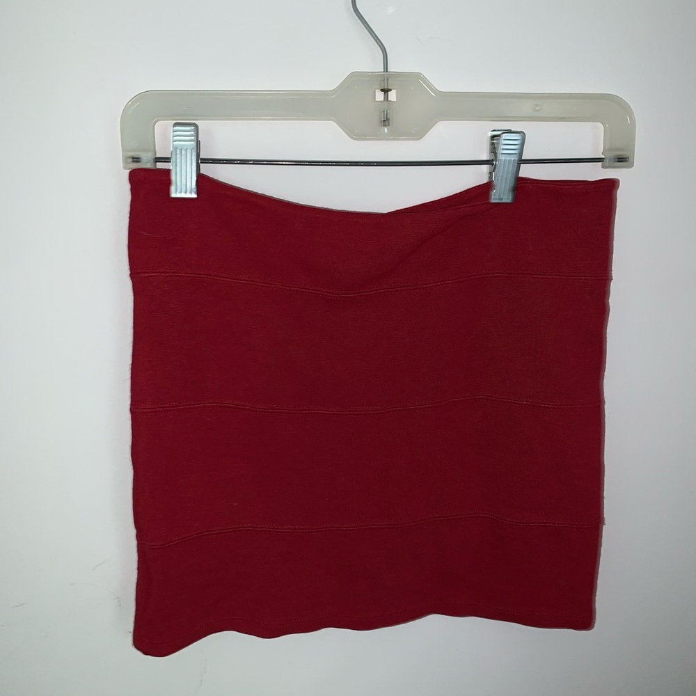red pencil skirt